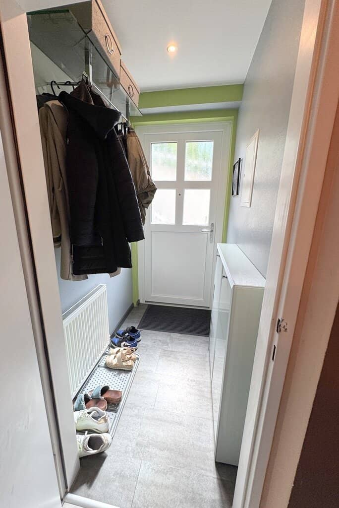 Neuwertig. Komfortabel. Mit Balkon. Mit privatem Patio. Im Zentrum.