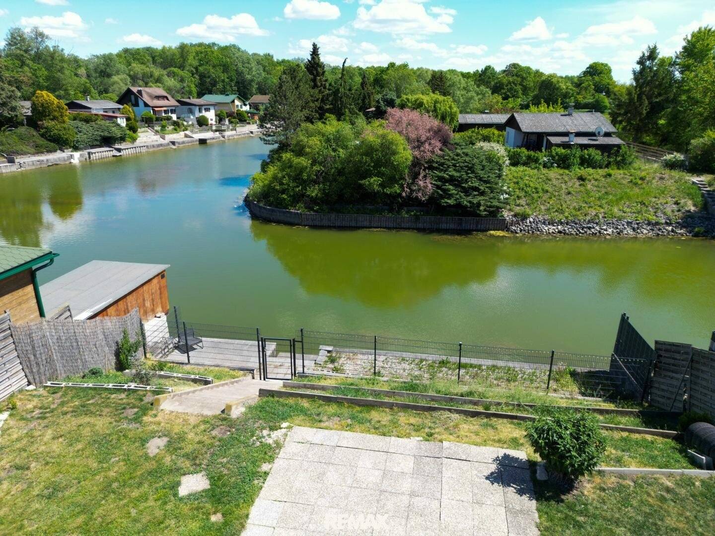 NEUER PREIS! Ruheoase mit direktem Seezugang auf Eigengrund