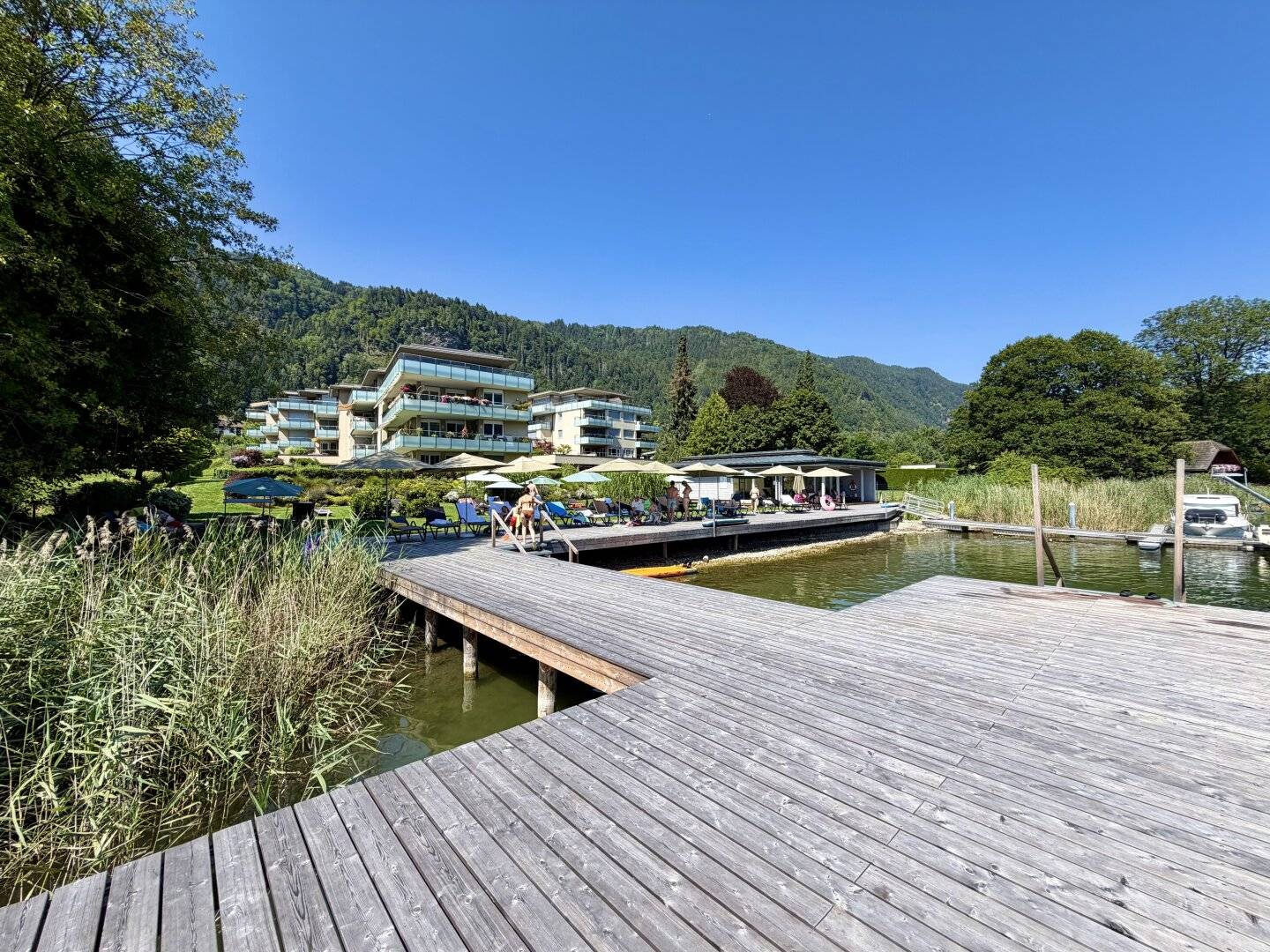 BUY-TO-LET AM OSSIACHER SEE - EXKLUSIVES APARTMENT DIREKT AM WASSER!
