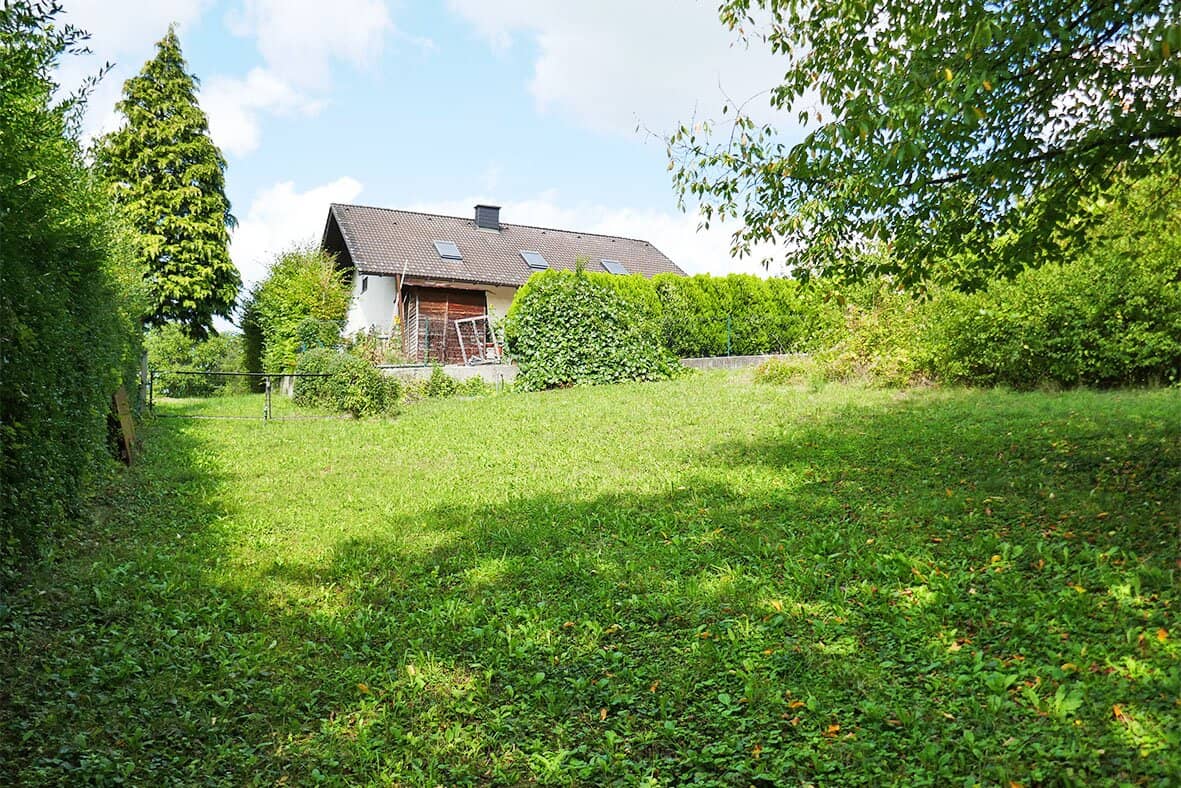 Building plot in idyllic location on a gentle south facing slope near Tulln