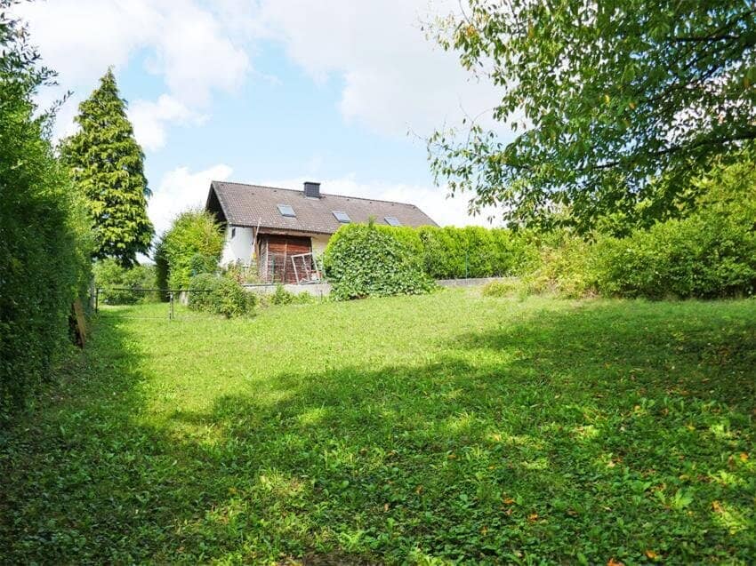 Building plot on a gentle south-facing slope in an idyllic location near Tulln","de":"Baugrund auf leichtem Südhang in idyllischer Lage in Tulln-Nähe