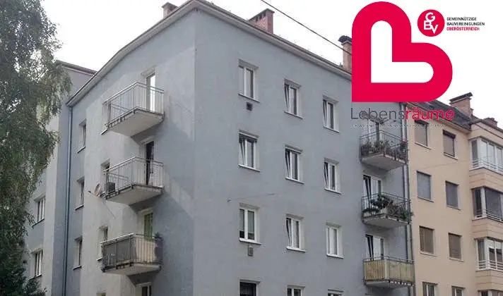 Immediately available 2-room apartment (no balcony)