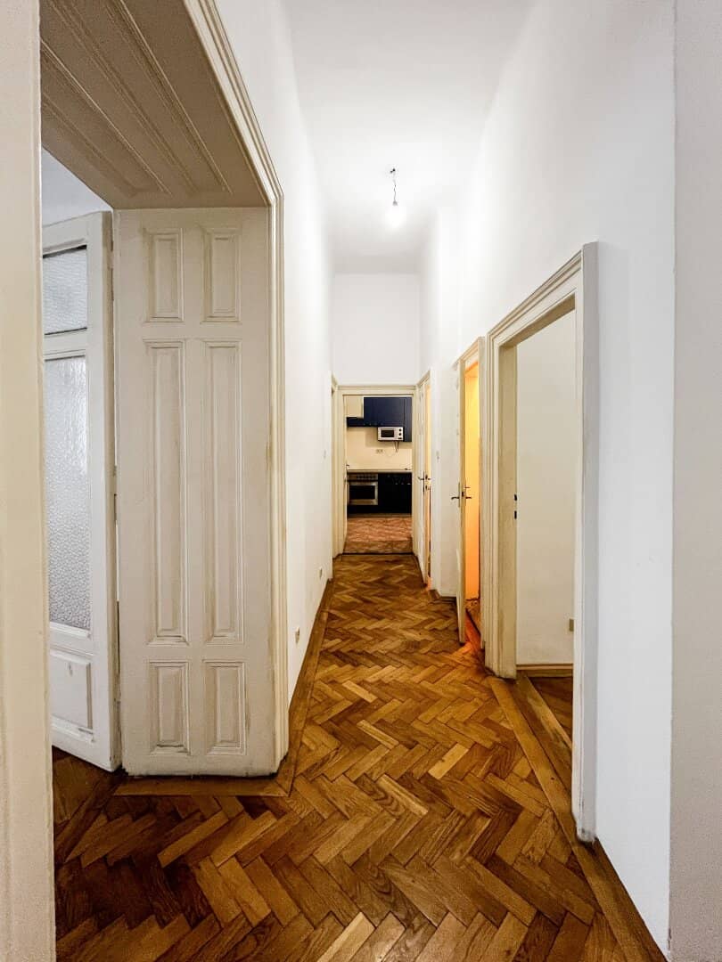 Classic Old Building Apartment