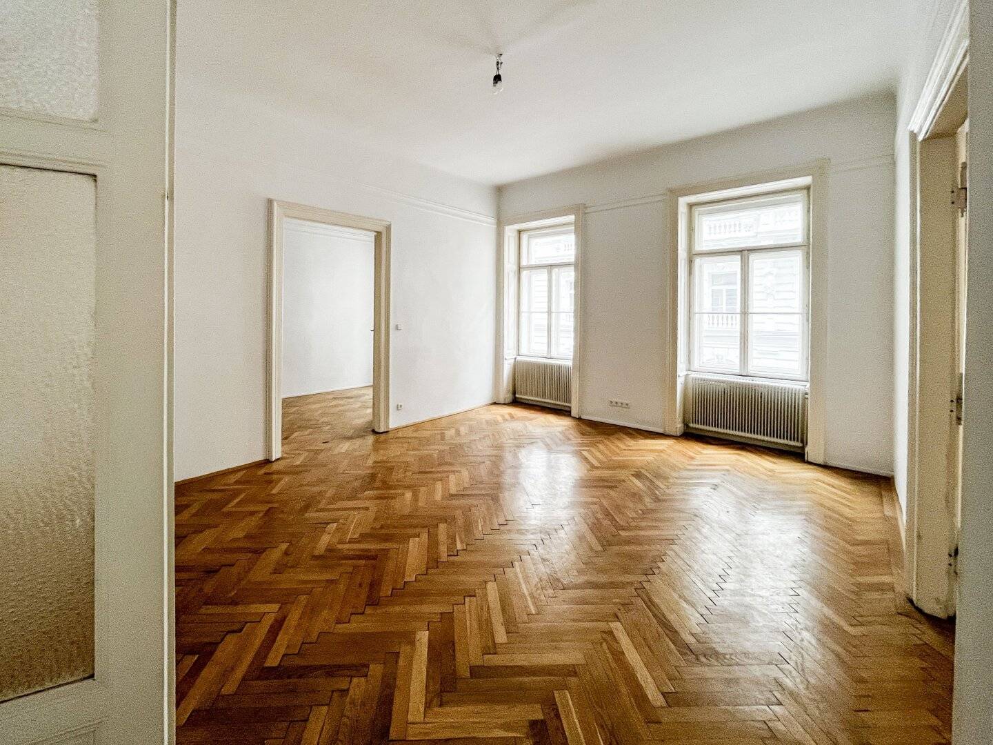 Classic Old Building Apartment