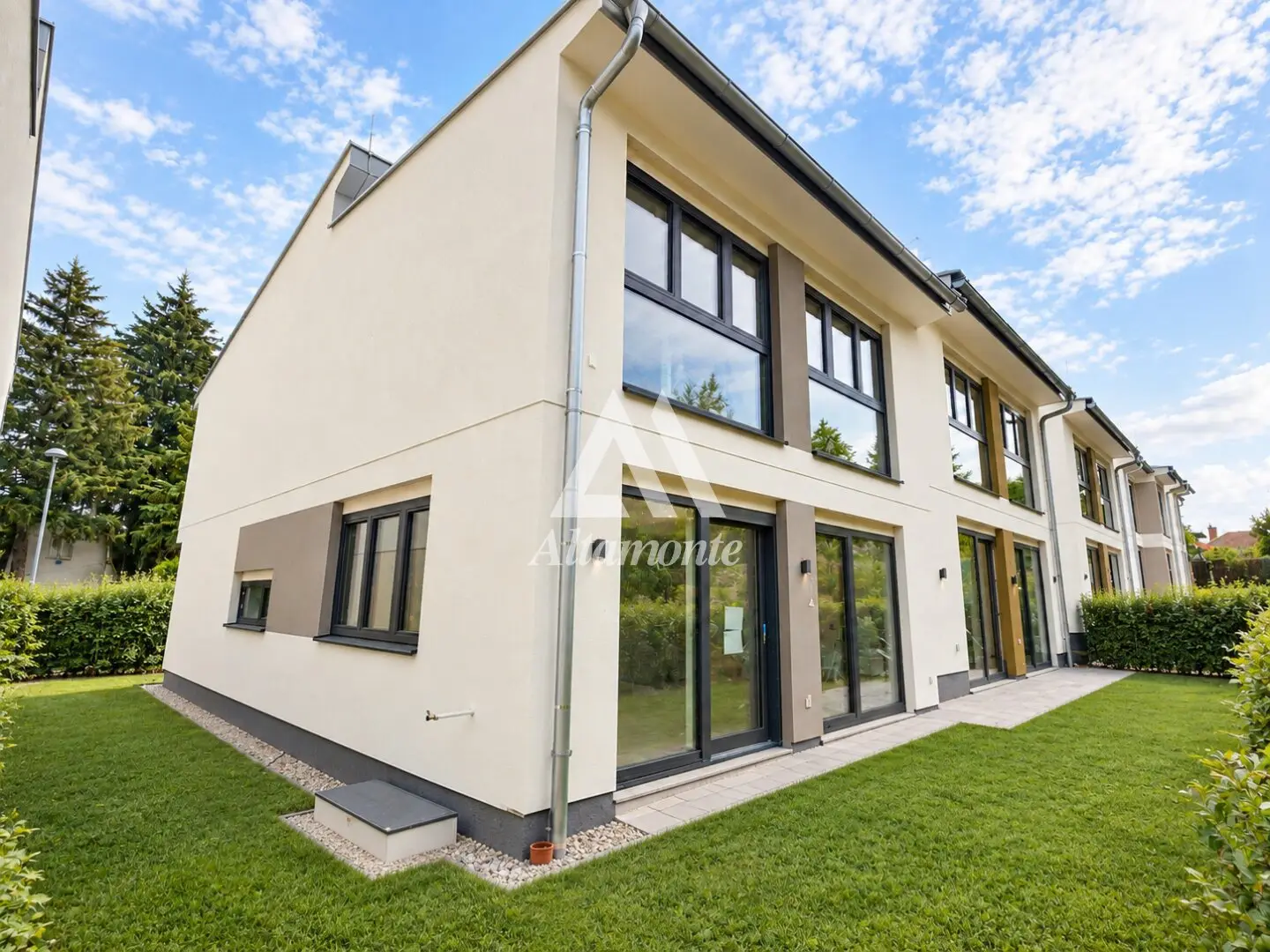 Neues entsteht in 1230 Wien – Moderner Neubau in Fertigstellung