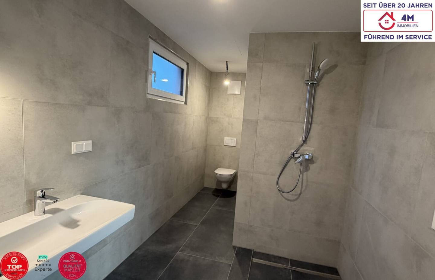 Schlüsselfertiges Reihenhaus mit Traumterrasse und Blickrichtung Kahlenberg