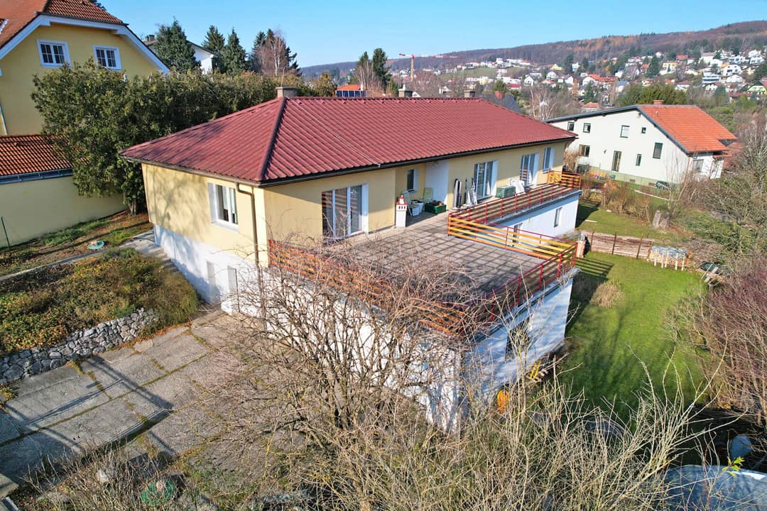Mehrfamilienhaus mit Traumterrasse und Naturgarten in Gablitz zentral