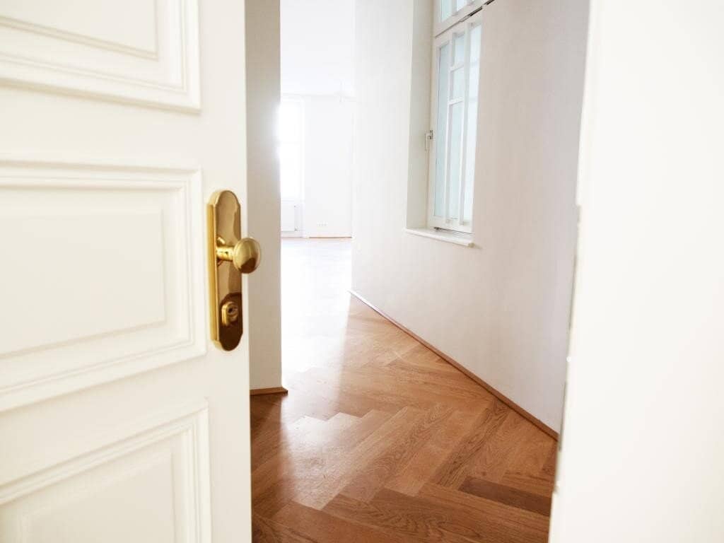 Viennese old building in perfection – Exclusive living with style  /// Near Schottenring-Börse-Rudolfspark