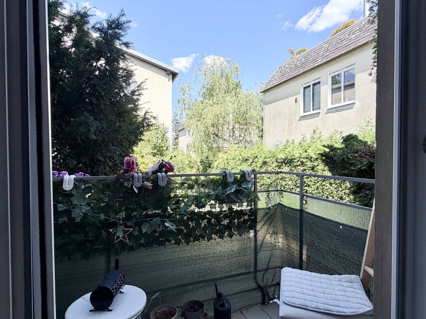Charming 3-room apartment with balcony in absolute quiet location