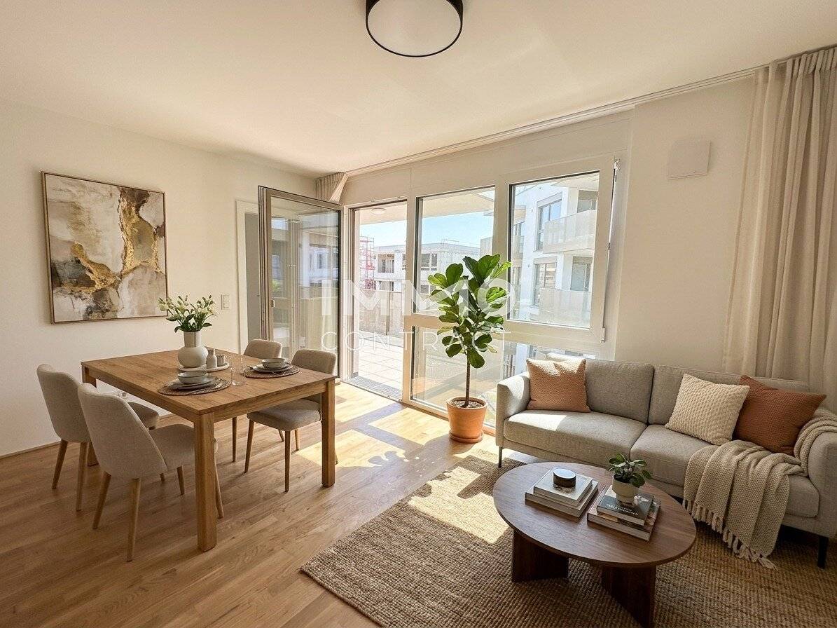 First occupancy from 1 October: Bright 2-room apartment with 9.6 m² balcony – only 8 minutes on foot to Donauzentrum