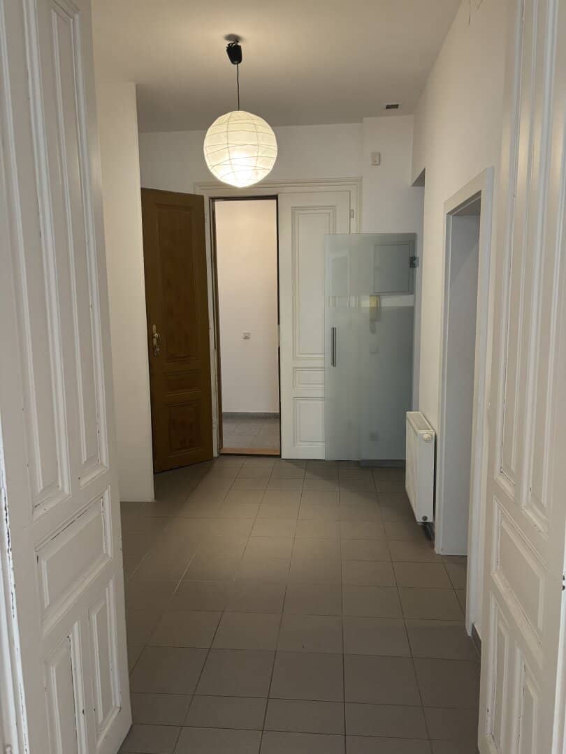 Sunny period apartment 66 m² in prime location 1090 Vienna