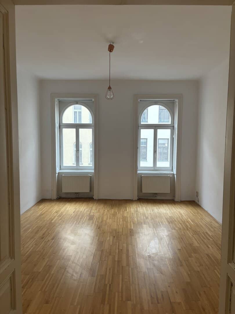 Sunny period apartment 66 m² in prime location 1090 Vienna