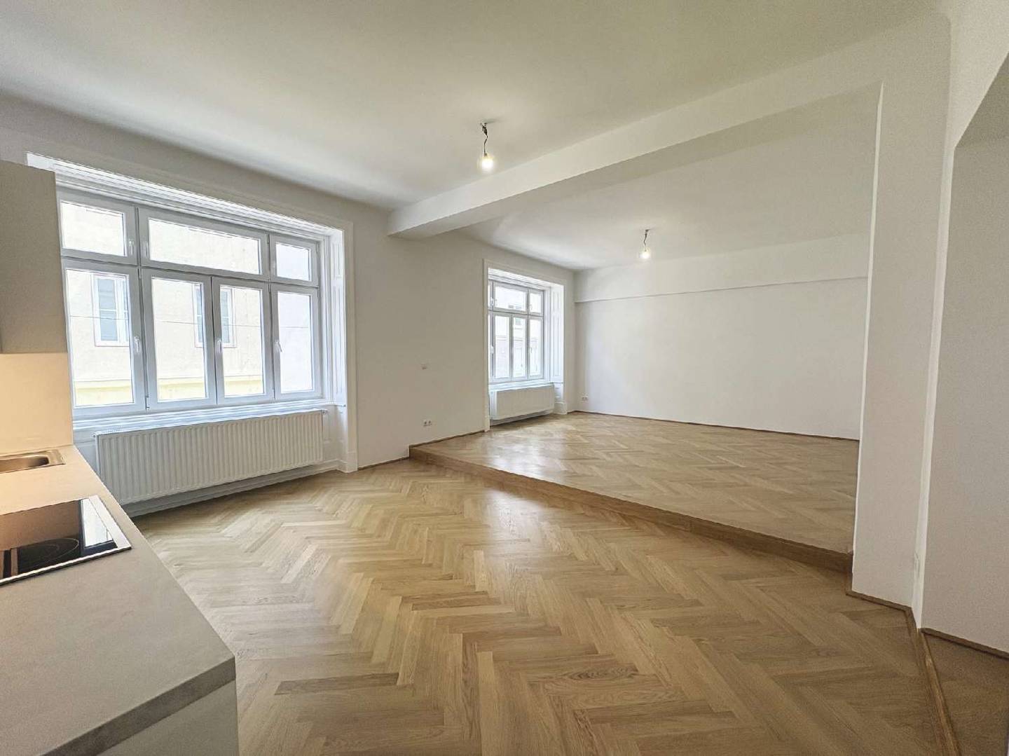 First occupancy after renovation bright apartment near the Old AKH