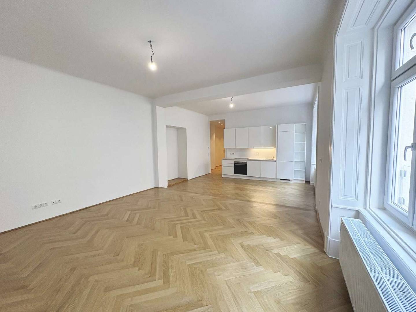First occupancy after renovation bright apartment near the Old AKH