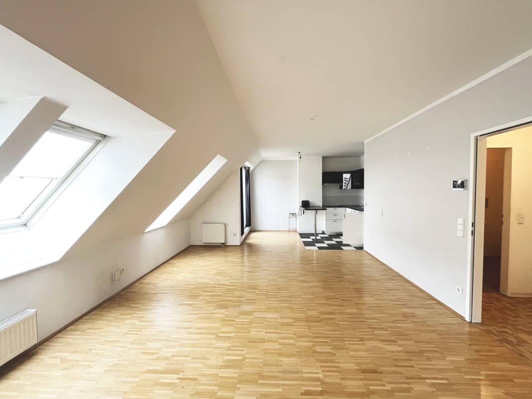Dachgeschosswohnung mit Freifläche und Aufzug