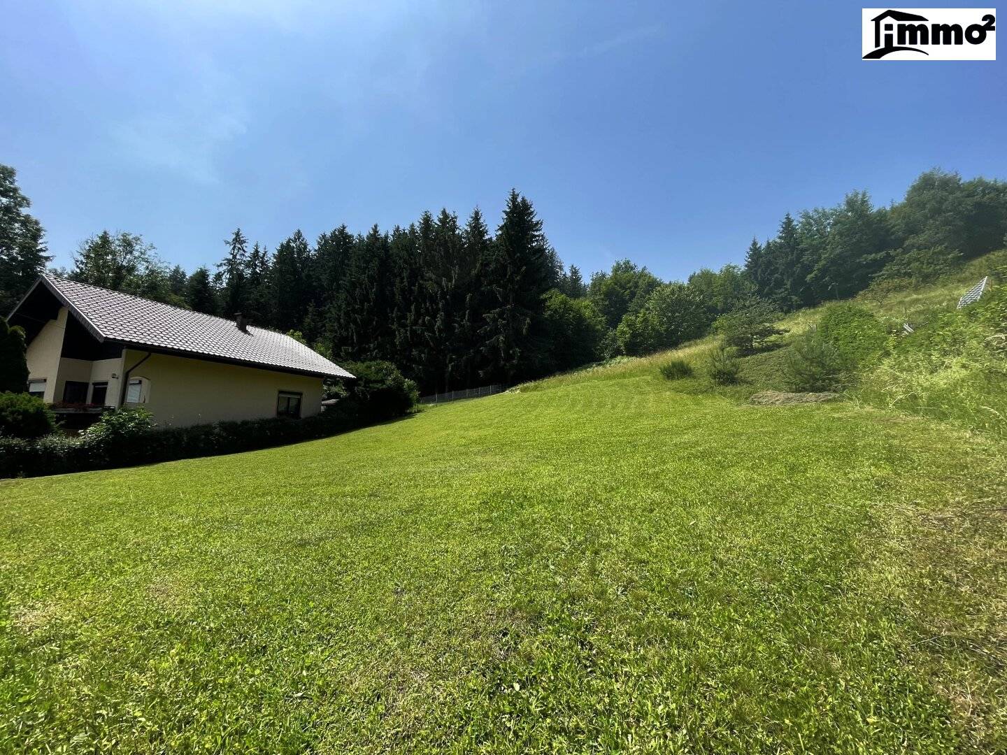 There are many plots. But few like this. One of the last opportunities in an absolute quiet location above the Wörthersee