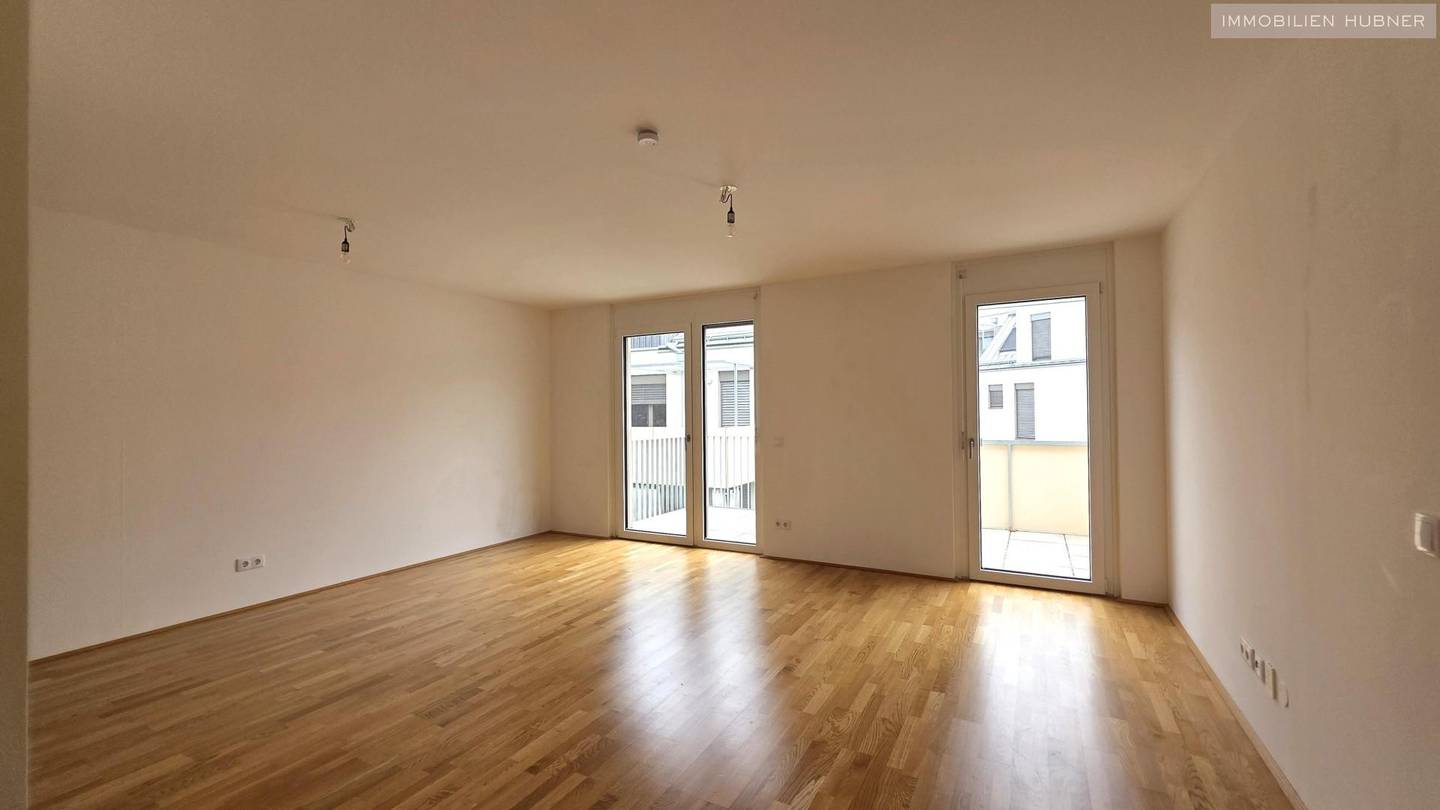 Wohnung mit großem sonnigen Balkon und Kühlung