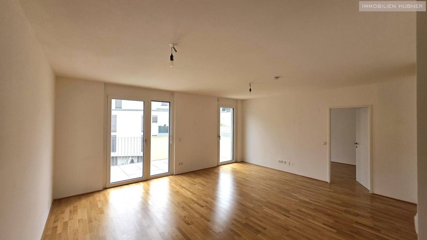 Wohnung mit großem sonnigen Balkon und Kühlung