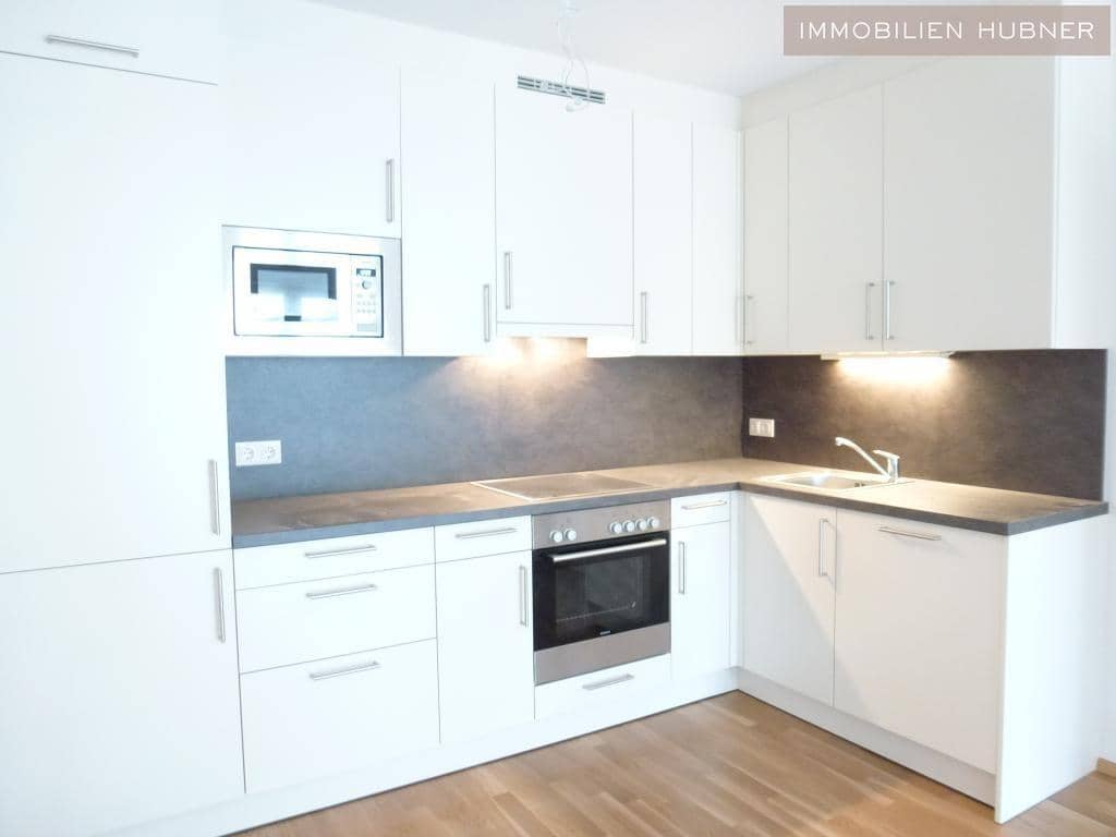 Bright apartment with south facing loggia