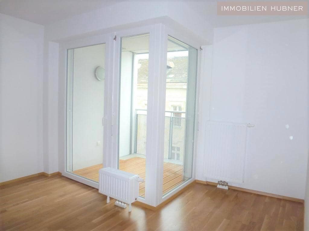Bright apartment with south facing loggia