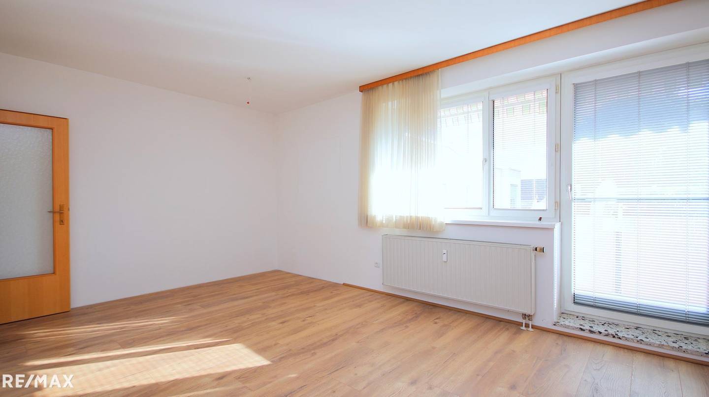 Sonnige Wohnung mit Loggia und Tiefgaragenplatz