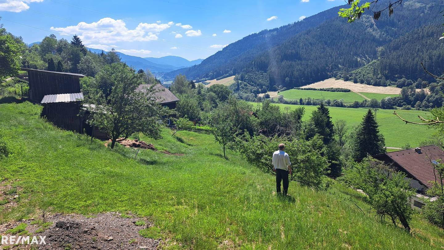 Sonniges Hanggrundstück mit Weitblick Wohnung