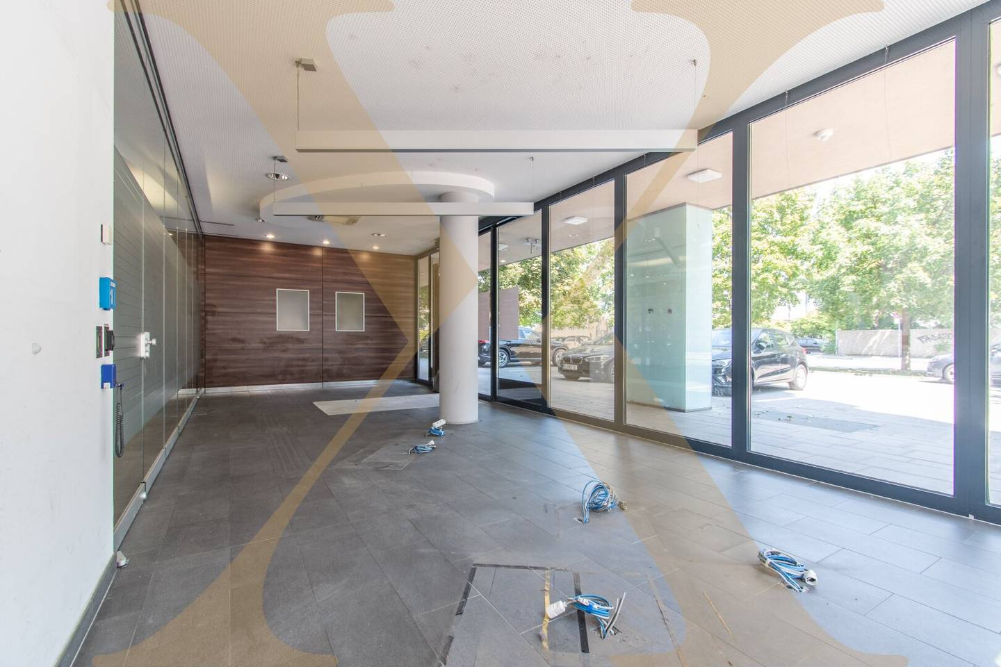 Commission free Modern office, retail and practice space for rent in central Linz location