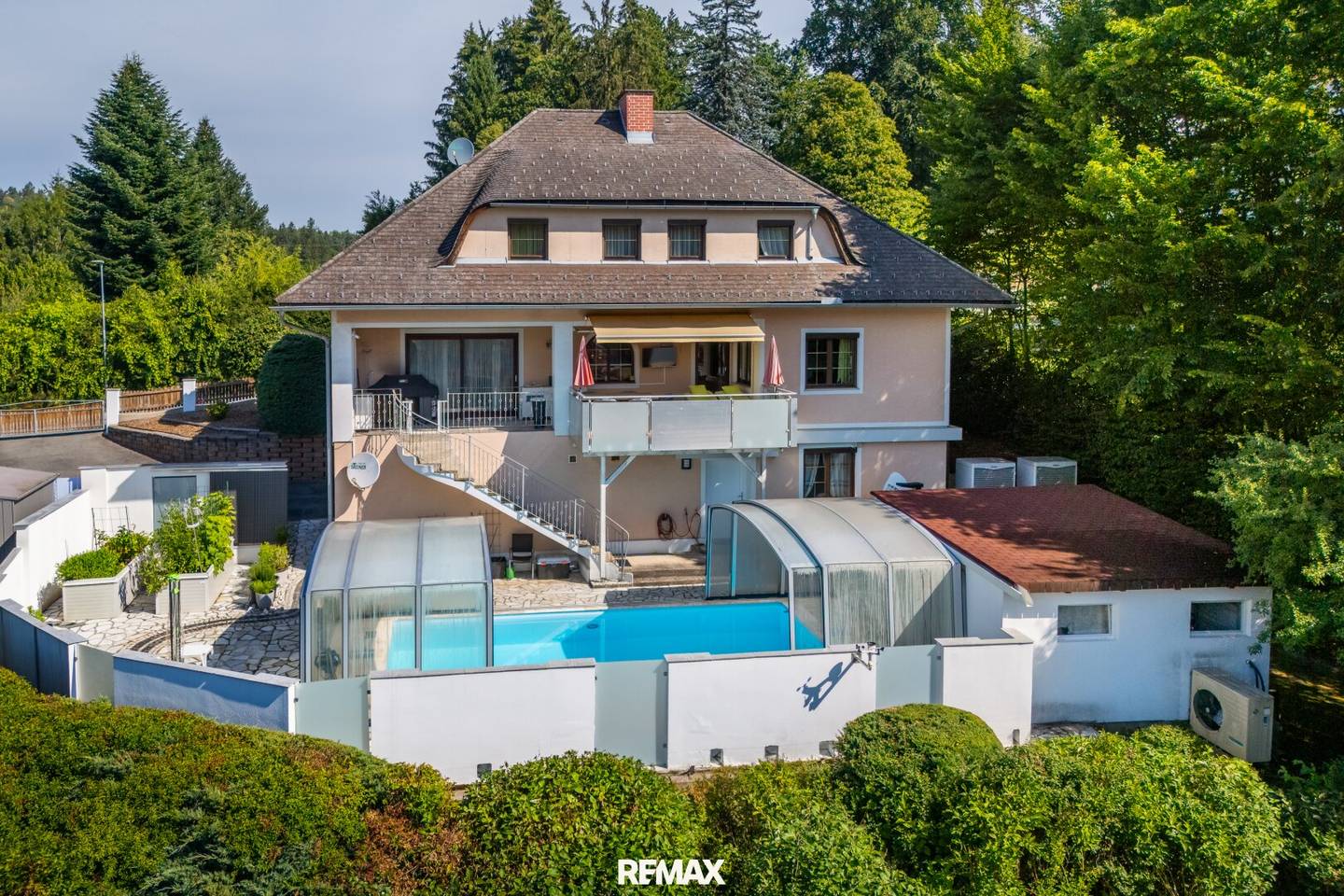 Exklusives Traumhaus mit Pool in begehrter Ruhelage in Grambach bei Graz