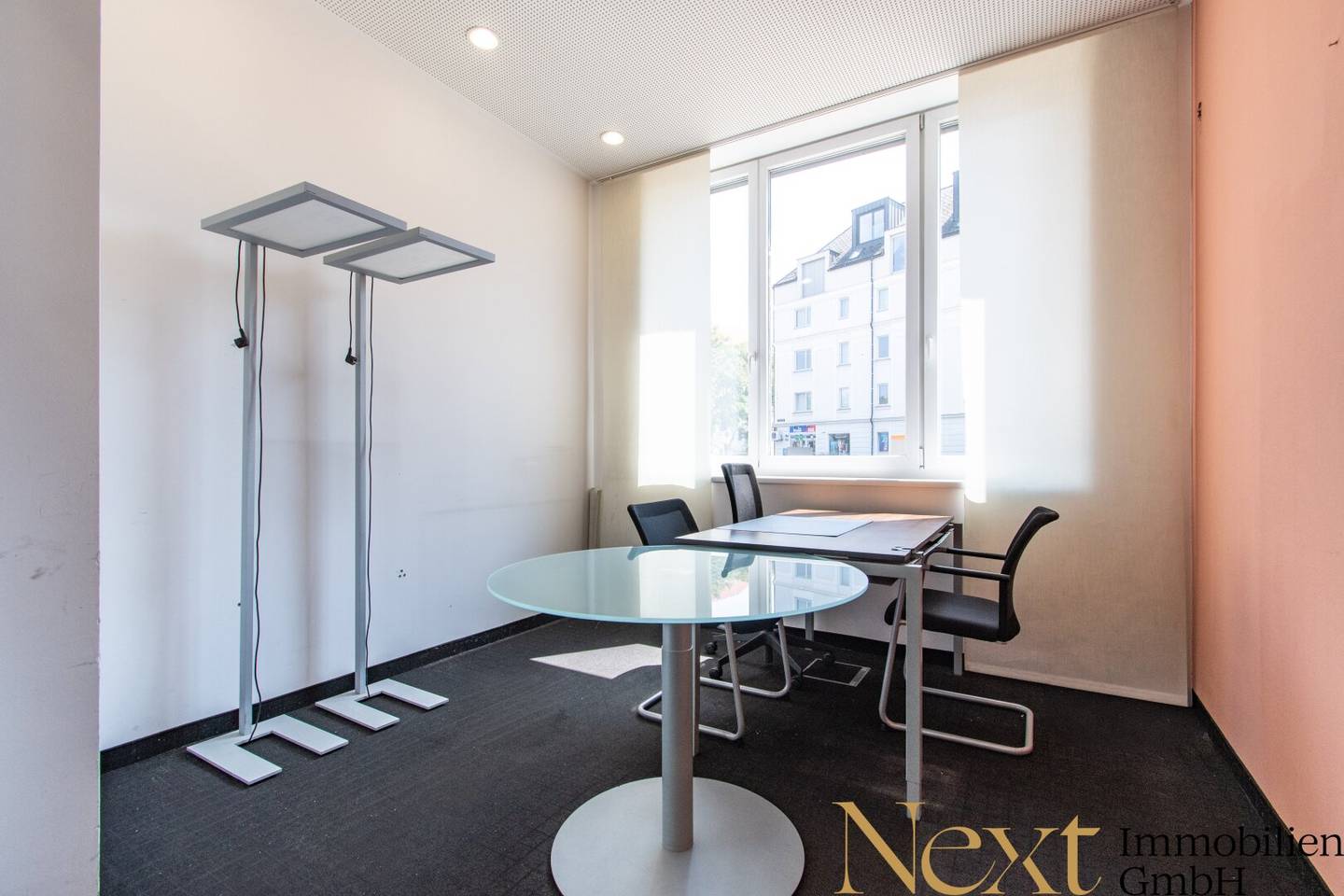 Commission-free Modern office, retail and practice space for rent in central Linz location