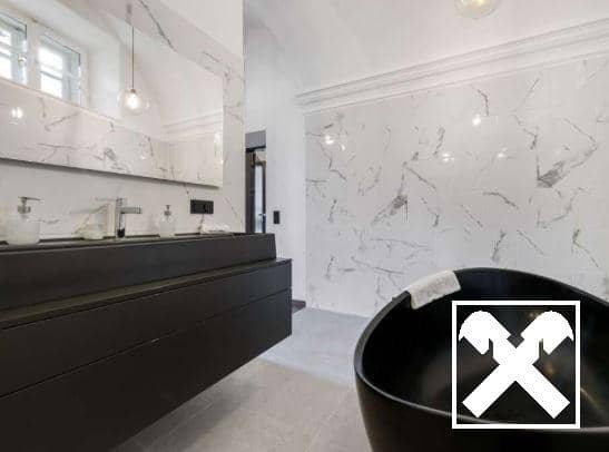 Revitalized penthouse with garden share and pool