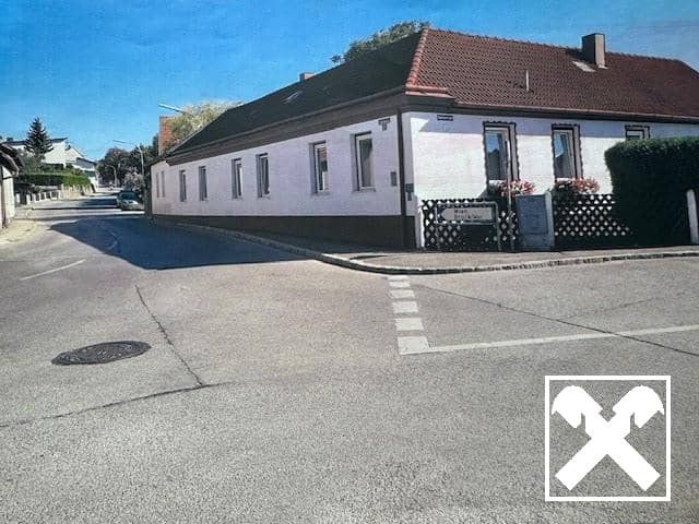Wohnung mit großem Grundstück und vertraglichem Wohnrecht