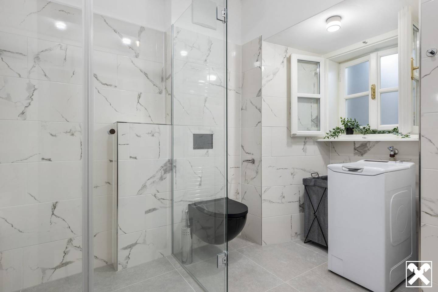 Historic apartment in a period building with SieMatic kitchen