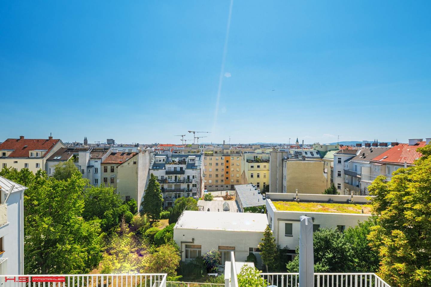 KUTSCHKERMARKT - ONLY 5 FANTASTIC ROOFTOP FIRST OCCUPANCIES OF TOP CLASS - BUILT 2026 - GREEN AND DISTANT VIEW - GARAGE OPTION - DGNB Gold Certification