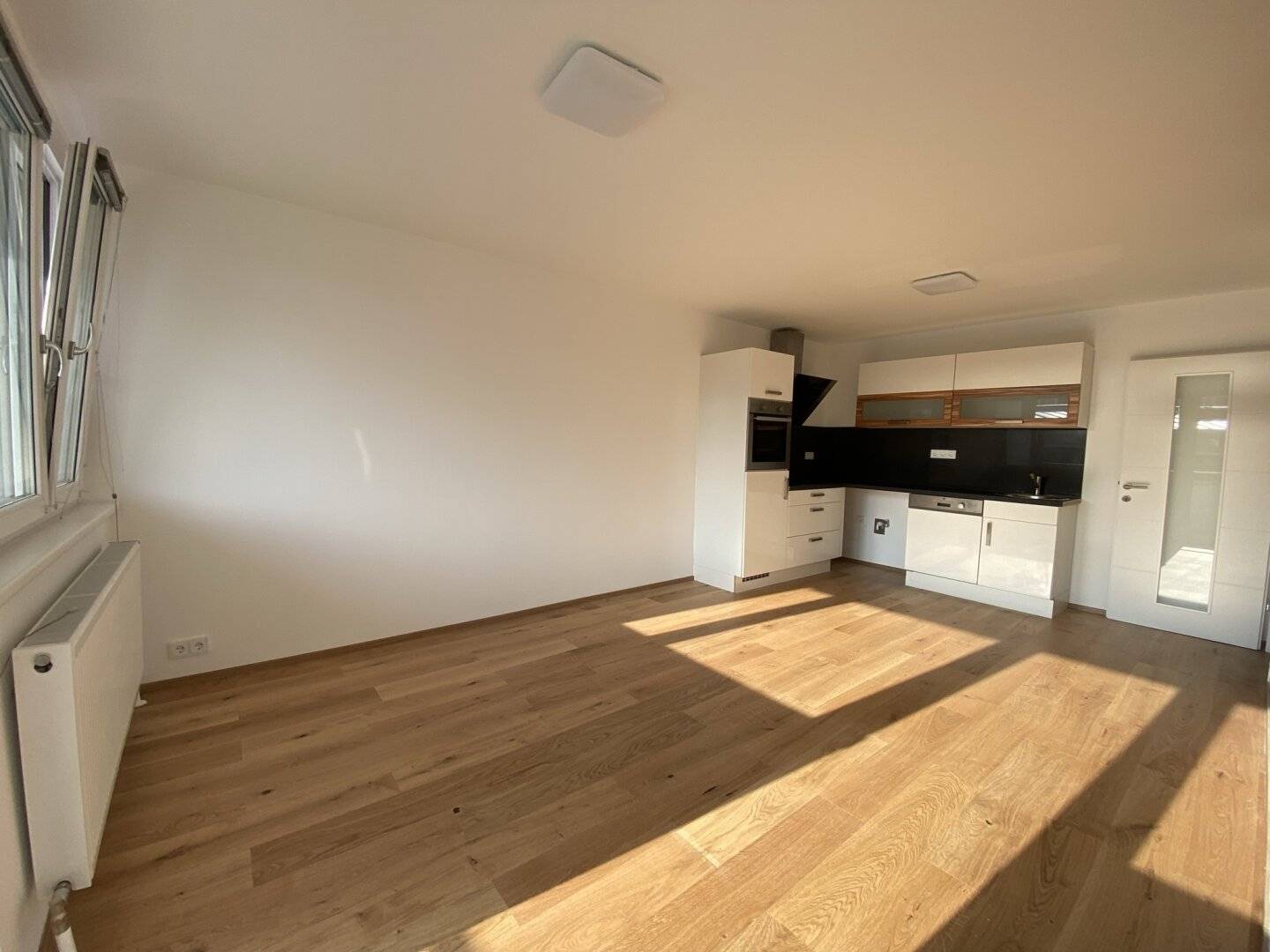 Zwei-Zimmer-Wohnung Loggia und toller Aussicht | LEHEN
