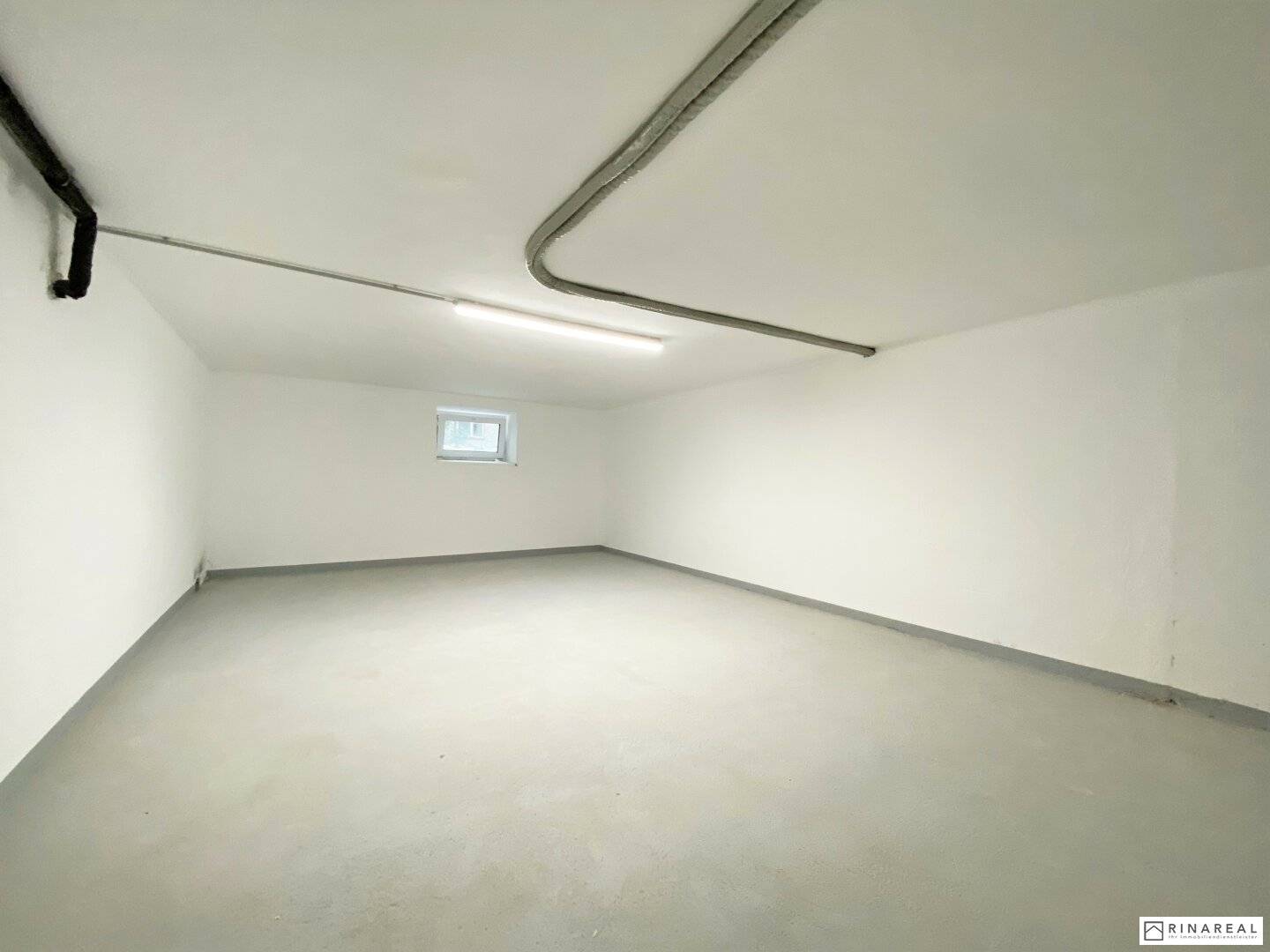 HAUPTSTRASSE | Basement commercial unit / storage / warehouse