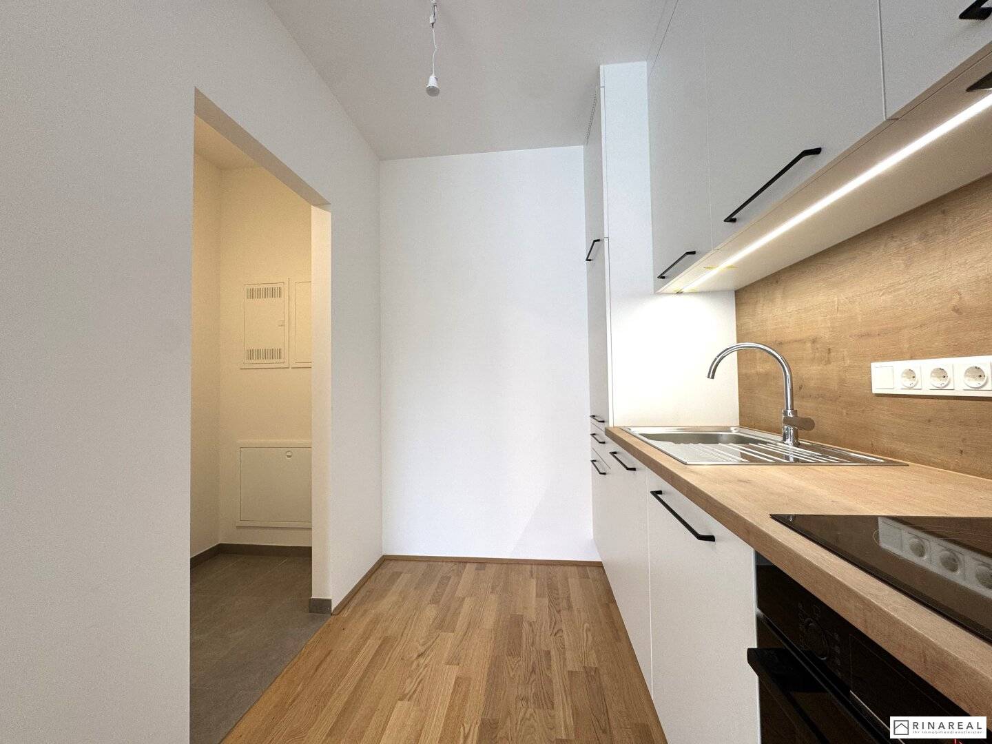 SCHULGARTENGASSE | Erstbezug - Gut geschnittene 2 Zimmer Wohnung | Loggia | Einbauküche | Elektr. Beschattung | Optional: Tiefgaragenstellplatz