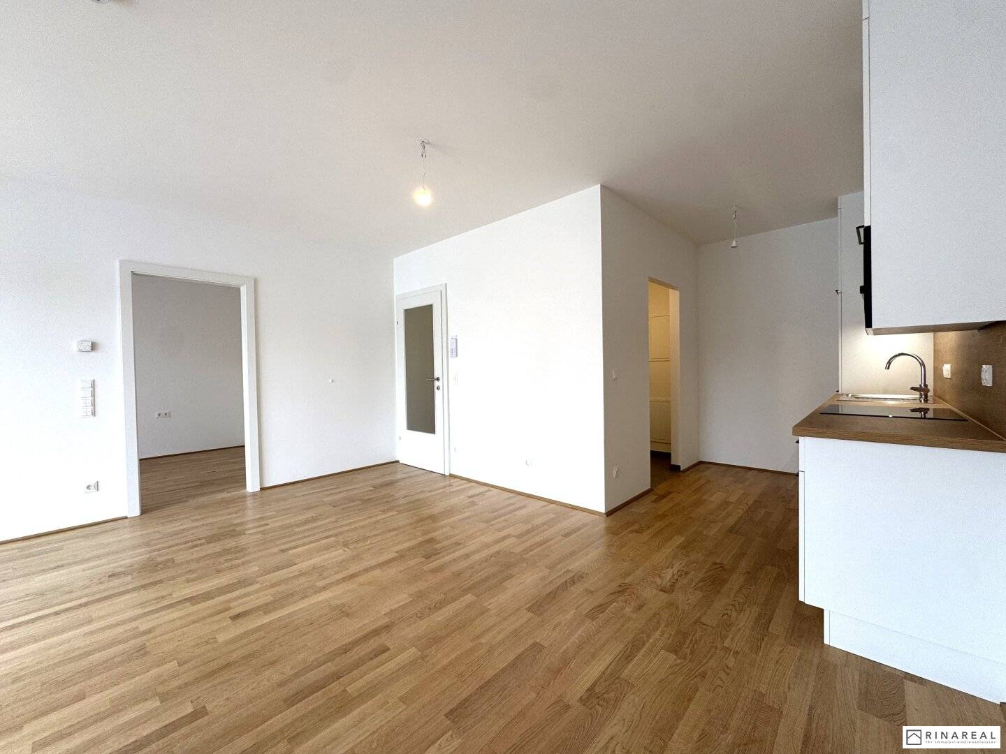 SCHULGARTENGASSE | Erstbezug - Gut geschnittene 2 Zimmer Wohnung | Loggia | Einbauküche | Elektr. Beschattung | Optional: Tiefgaragenstellplatz