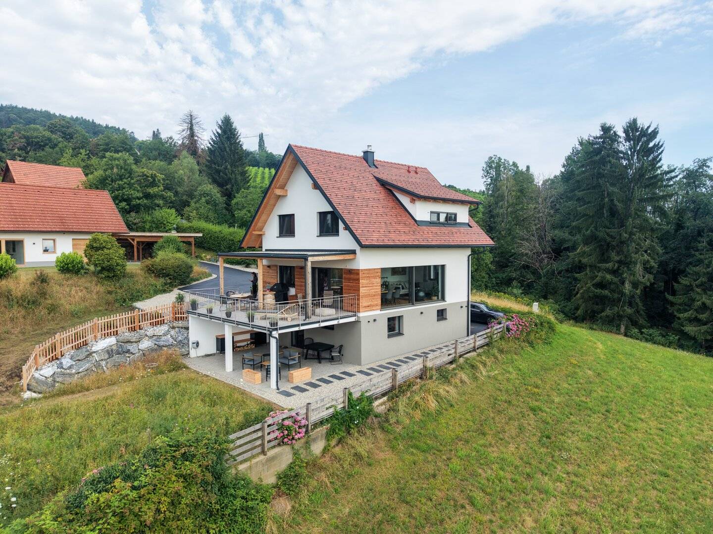 Exklusives Wohnambiente in traumhafter Grünlage - Einfamilienhaus mit 3.600 m² Grund - St. Stefan ob Stainz