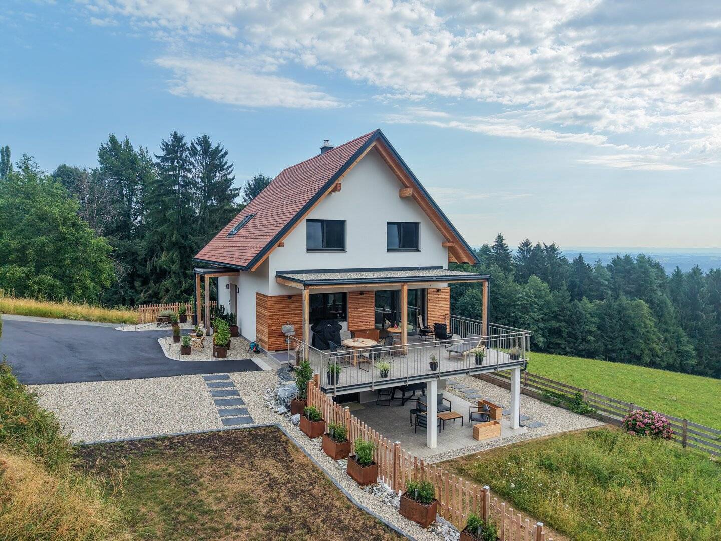 Exklusives Wohnambiente in traumhafter Grünlage - Einfamilienhaus mit 3.600 m² Grund - St. Stefan ob Stainz