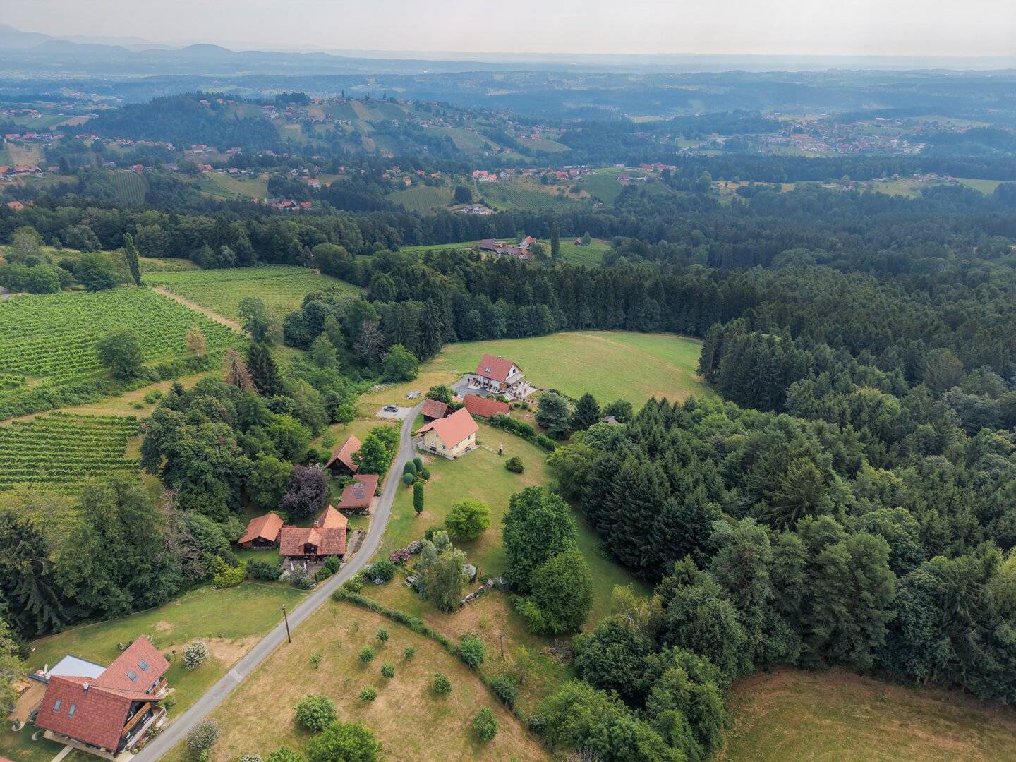 Exklusives Wohnambiente in traumhafter Grünlage - Einfamilienhaus mit 3.600 m² Grund - St. Stefan ob Stainz
