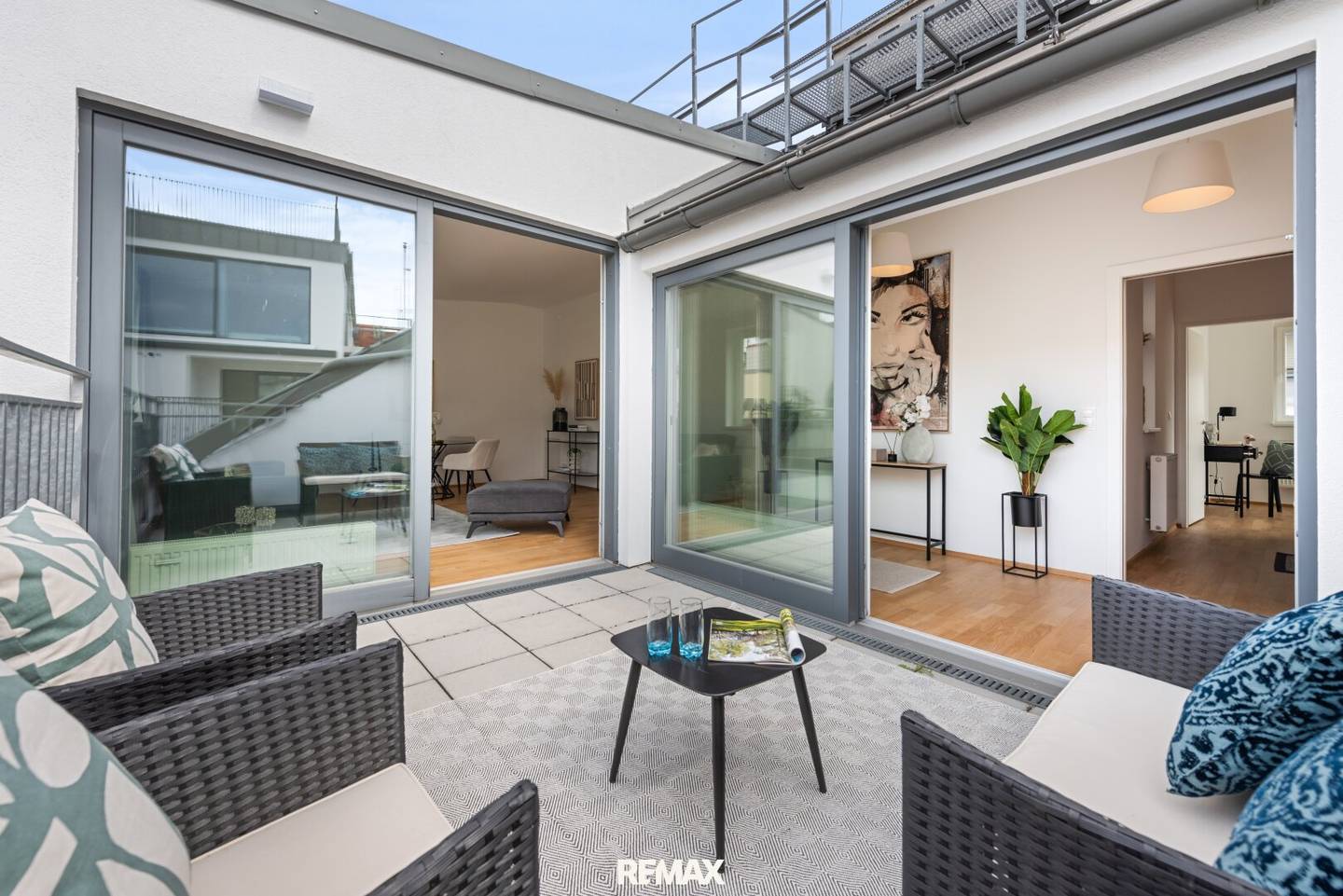 3.5 room attic apartment with terraces in prime location of the 9th district.