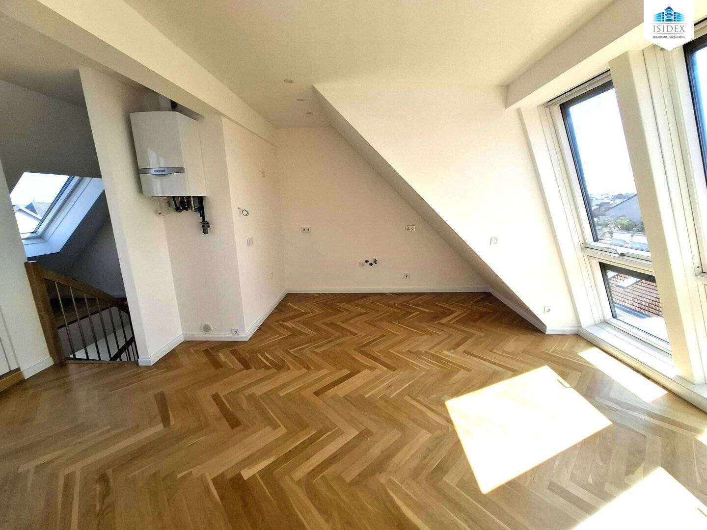 Delightful Attic Maisonette with 2 Terraces