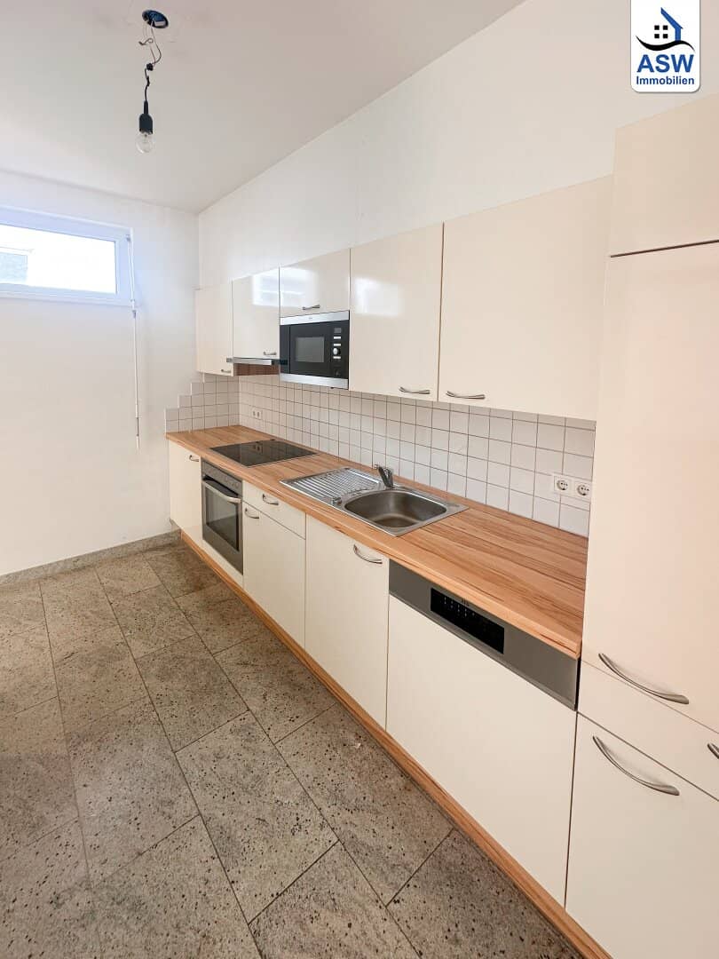Arbeiten &amp; Wohnen: 3-Räume ca. 82 m2, ca. 8m2 Terrasse und ca. 18 m2 Garten in U-Bahn-Nähe (Bürowidmung)