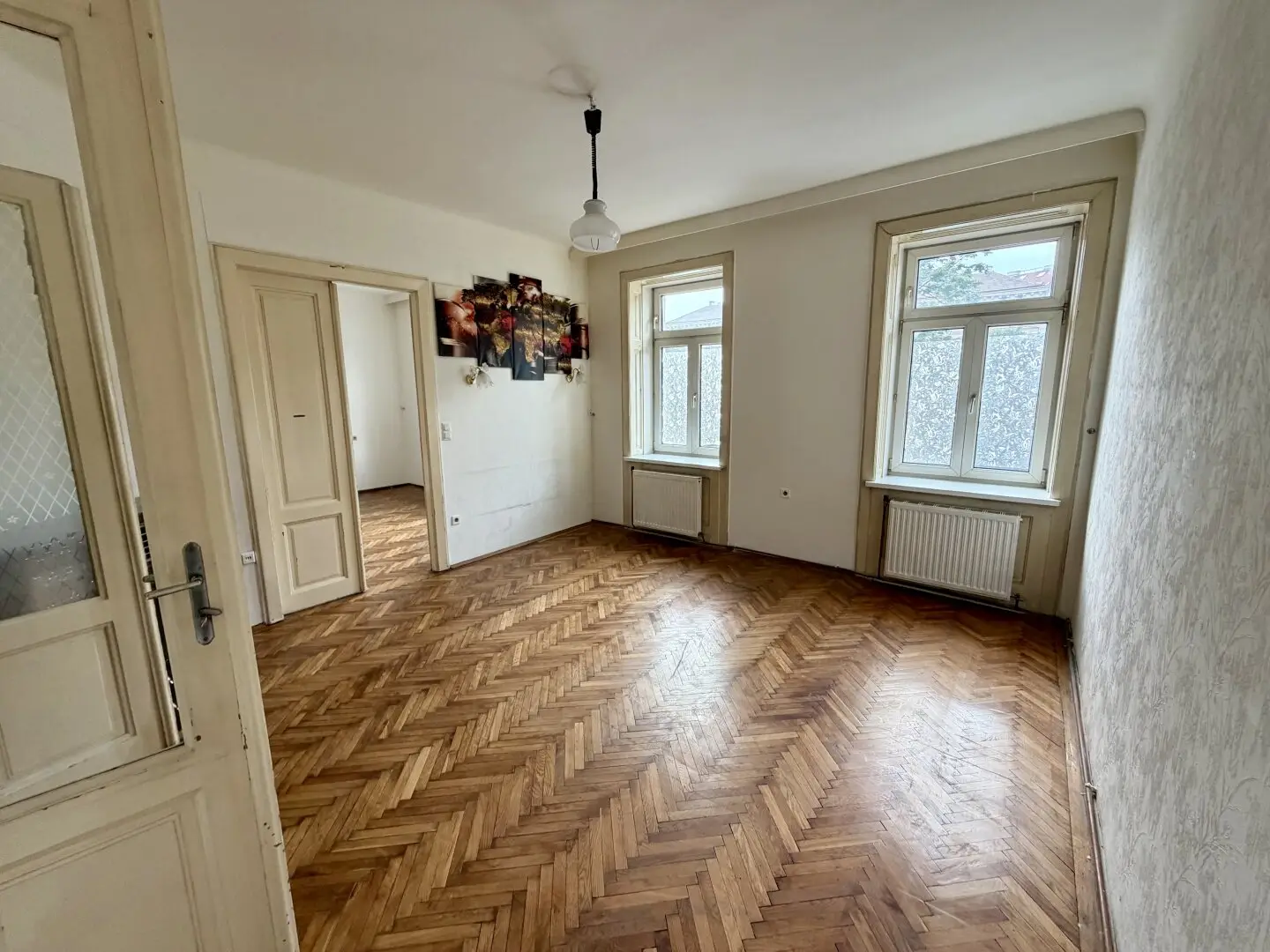 2-Zimmer-Altbauwohnung – Top-Lage nahe Westbahnhof & Mariahilfer Straße