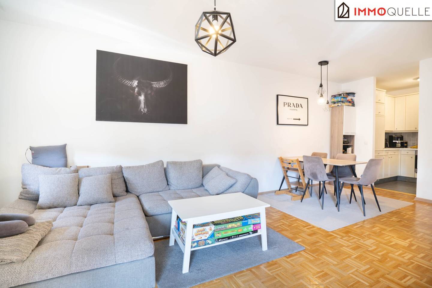 Sunny living with green view - Light-filled three-room apartment with sunny south loggia, green view and cozy layout in Piberbach