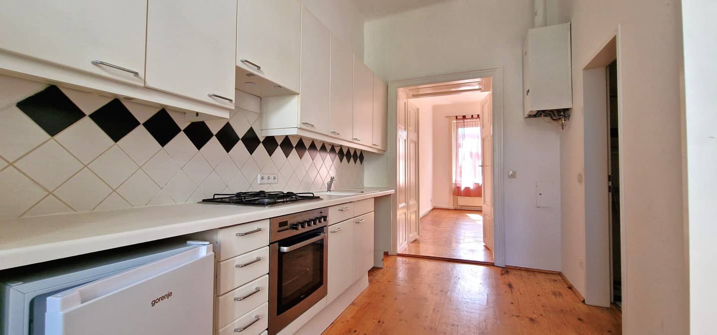 Helle 2-Zimmer-Wohnung - charmanter Altbau – ab sofort verfügbar