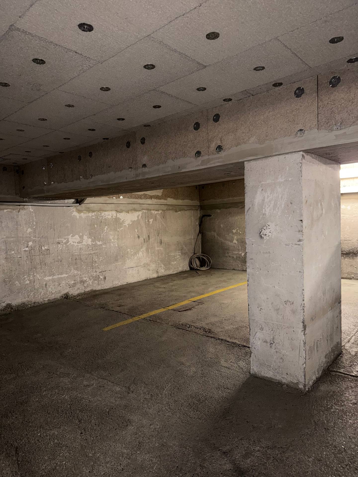 Private parking space with key access Wohnung