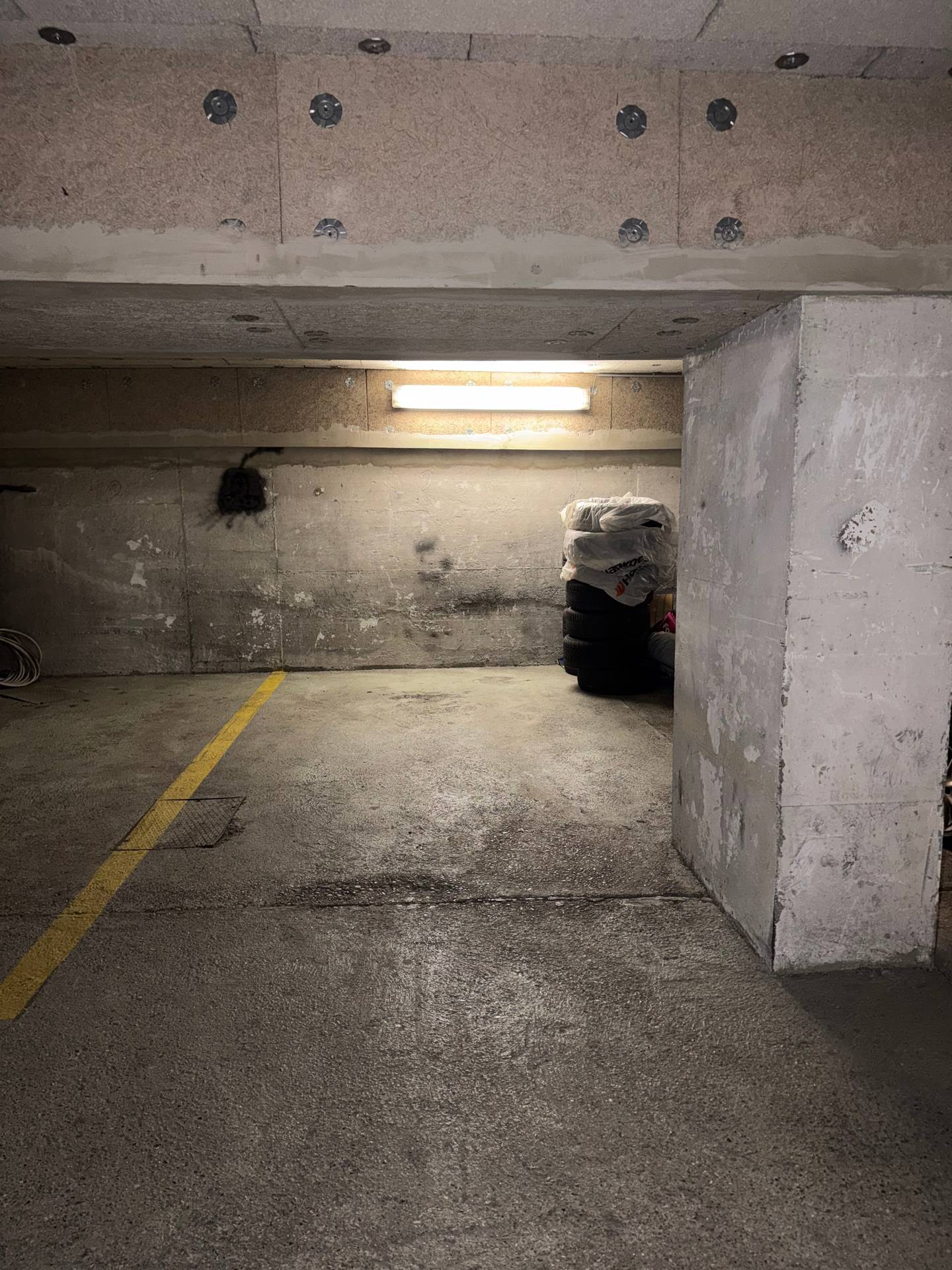 Private parking space with key access Wohnung