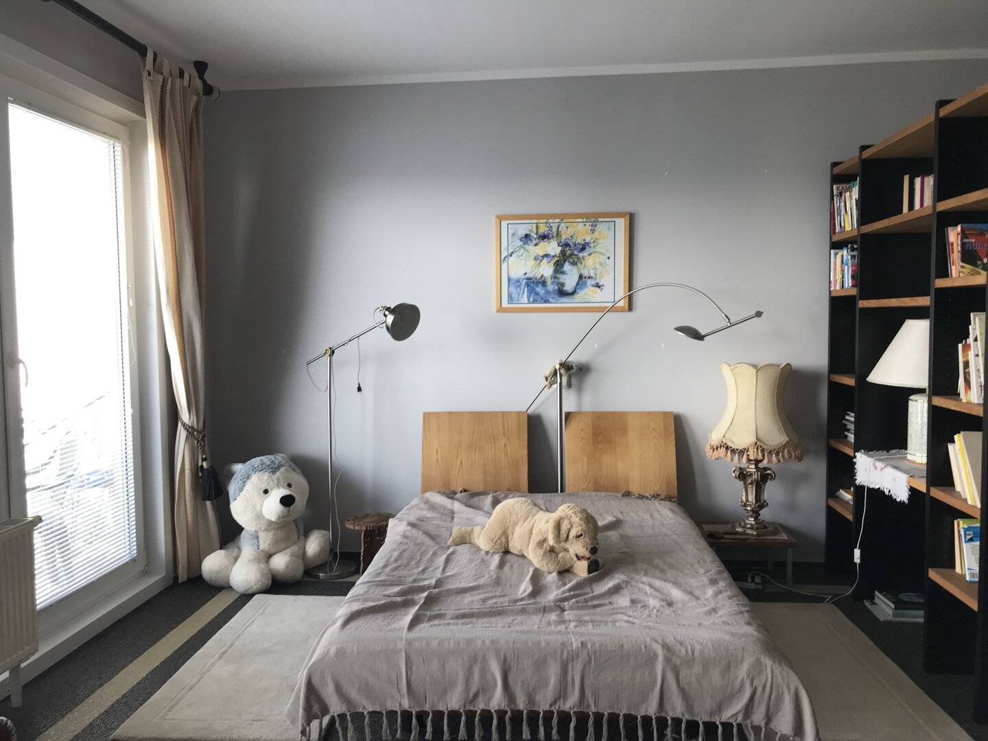 Donauparkblick! Spacious studio apartment on a higher floor for short or long term rent!