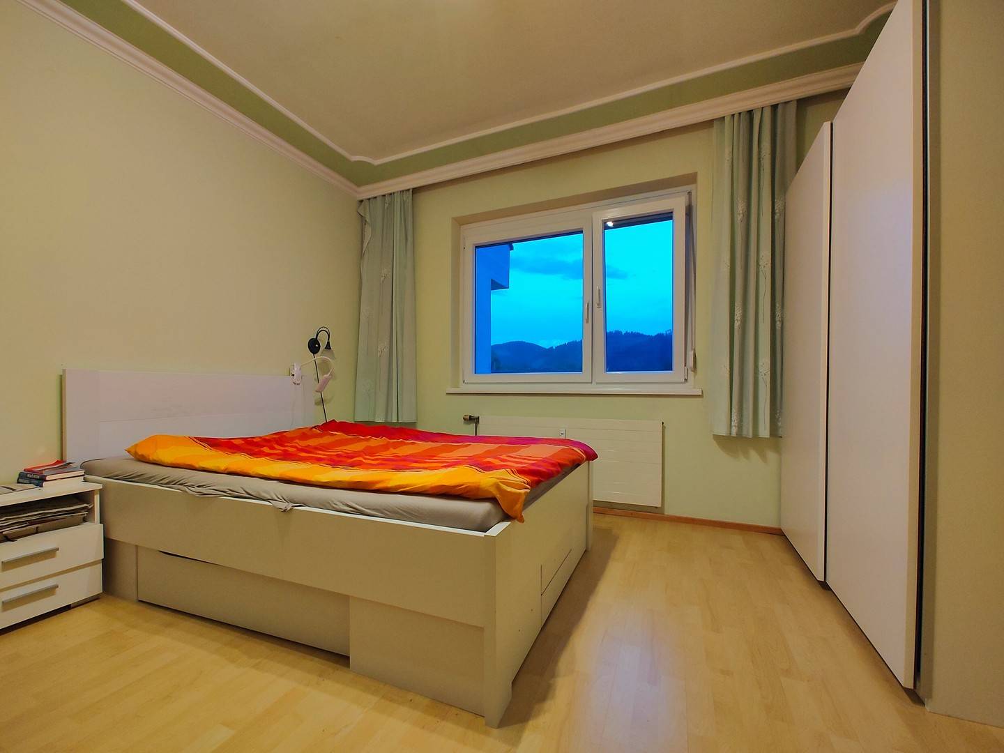 Well maintained Wohnung with large garden and loggia